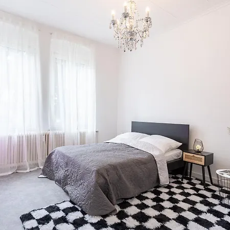 Central-stylish-your Apartament